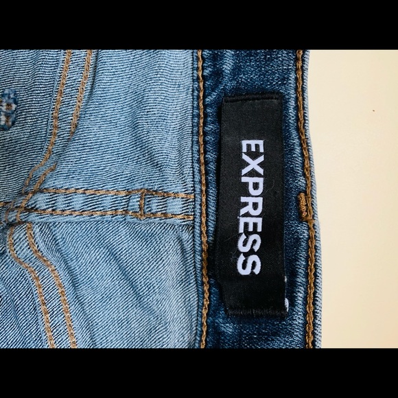 Express Jean shorts with embroidery  size 4 - Picture 11 of 14